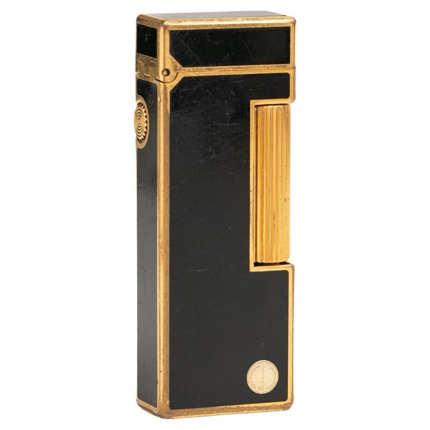 Vintage Dunhill Rollagas gold-plated black lacquer lighter